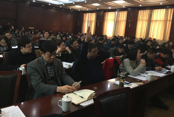 课程现场爆满,学员积极与老师互动 课程现场爆满,学员积极与老师互动