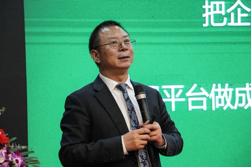 柏明顿董事长、首席顾问胡八一博士 柏明顿董事长、首席顾问胡八一博士